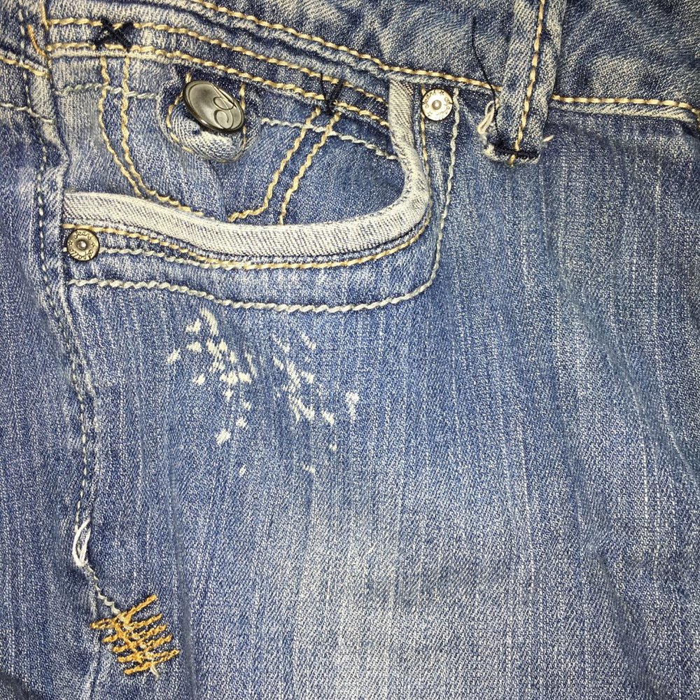 Apollo Juniors 9/10 Destroyed Embroidered Studded Med Wash Lo Rise Crop Jeans - Picture 4 of 7